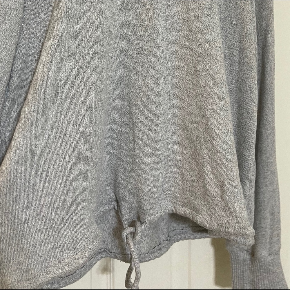 Drawstring sweater - Picture 3 of 3